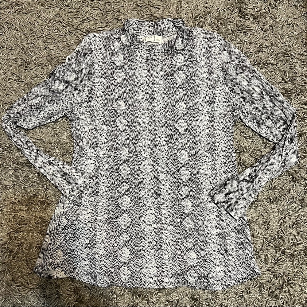 Maurice’s Snake Print Mock Neck L